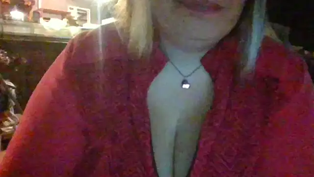 Snapshot of maria38xxx chatting on September 2025 05:18:01 PM maria38xxx online show from September 2025 05:18:01 PM