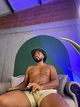 noah jones   online show from February 2026 04:27:02 PM