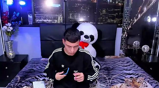 salvadorgomezx online show from December 2024 01:48:02 AM