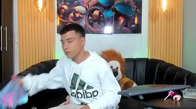 salvadorgomezx online show from December 2024 01:10:02 PM