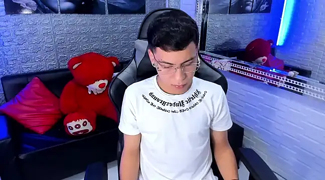 salvadorgomezx online show from January 2025 07:53:02 PM