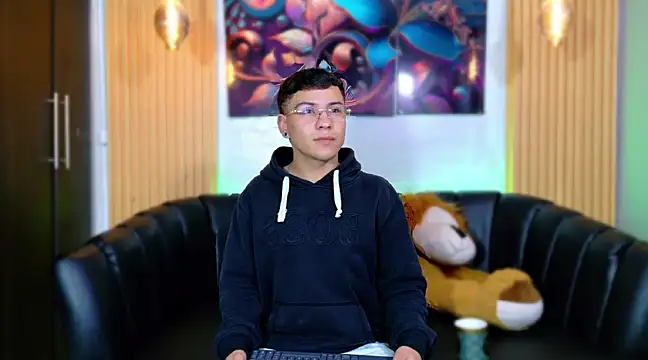 salvadorgomezx online show from February 2025 05:25:01 AM