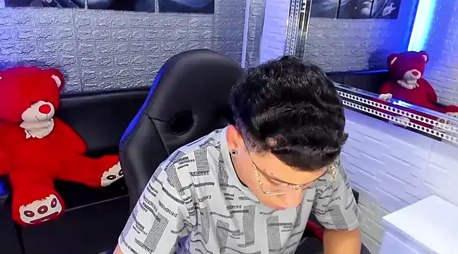 salvadorgomezx online show from February 2025 09:31:01 AM