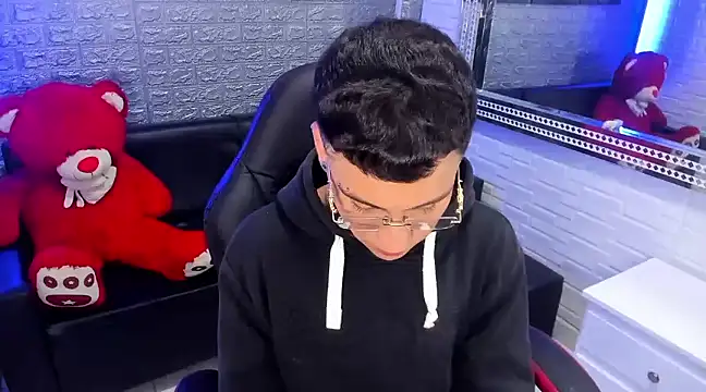 salvadorgomezx online show from February 2025 02:38:01 AM