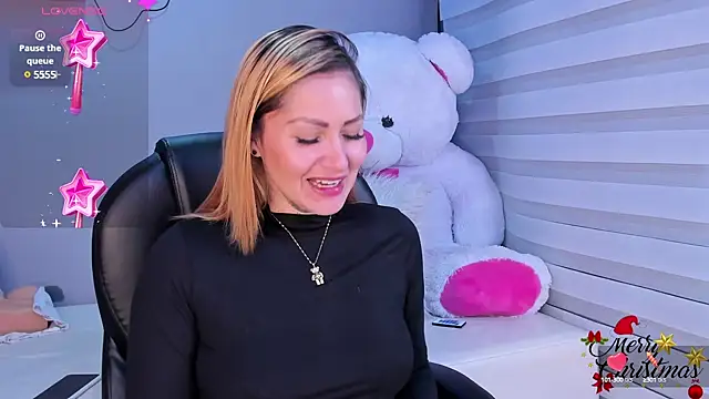 Alexasmith06 online show from December 2024 10:26:02 PM