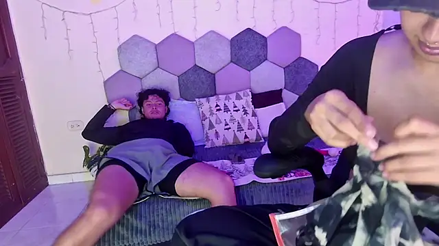 Horny tgn online show from December 2025 06:25:01 PM