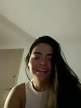 rebeccaareys online show from December 2024 10:01:02 PM