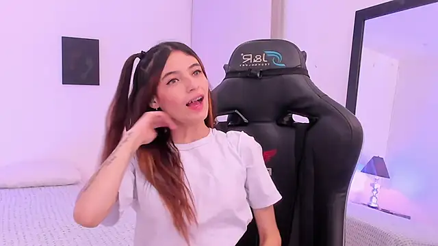 sofiarouge online show from November 2025 07:59:02 PM