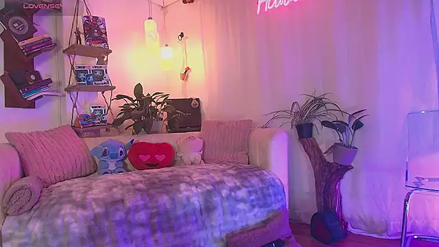 HANNAH LOVEE online show from June 2026 03:09:01 AM