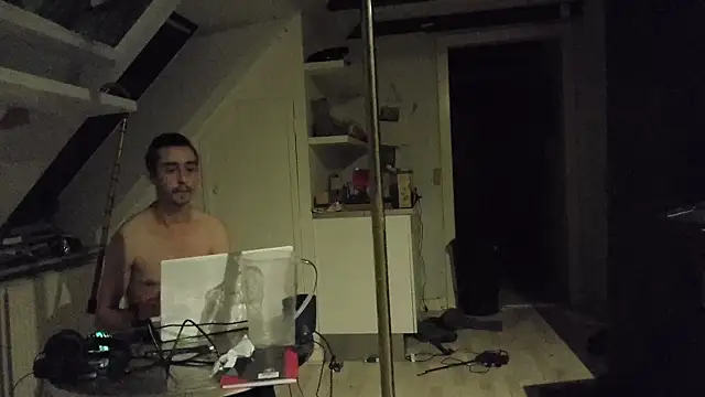 Stephanien online show from December 2024 05:23:02 PM