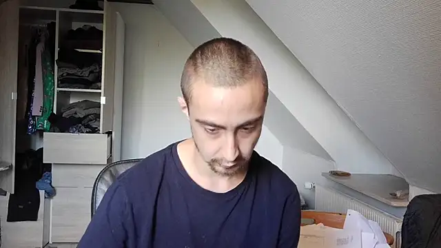 Stephanien online show from September 2025 09:14:01 AM