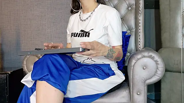 LusstCruella online show from October 2025 03:56:02 PM