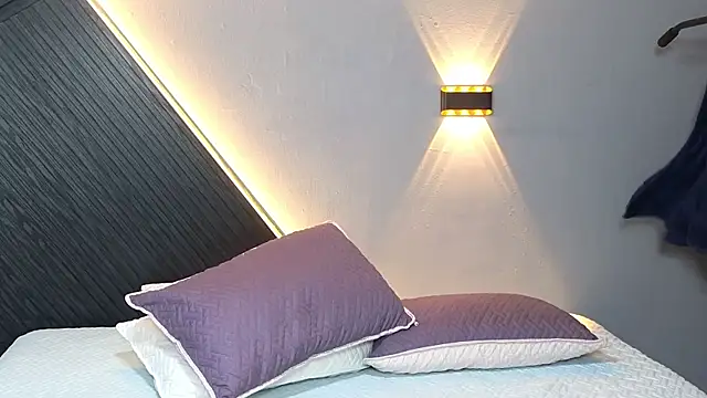 Snapshot of Laia_and_Aloby chatting on February 2026 10:09:01 PM Laia and Aloby online show from February 2026 10:09:01 PM