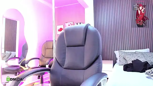 natasha  jackson online show from November 2025 12:49:02 PM