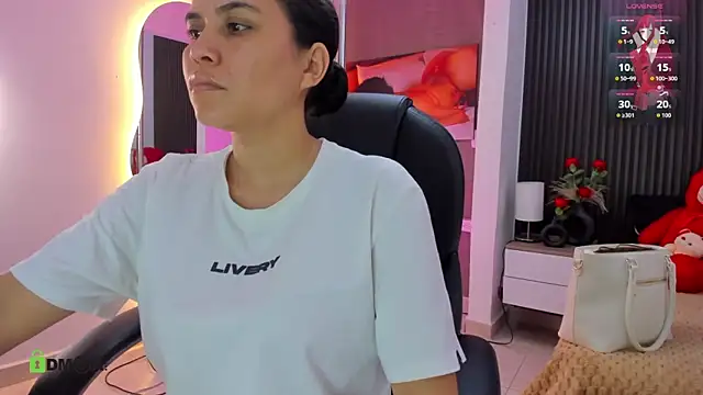 Snapshot of natasha__jackson chatting on February 2026 12:08:01 PM natasha jackson online show from February 2026 12:08:01 PM