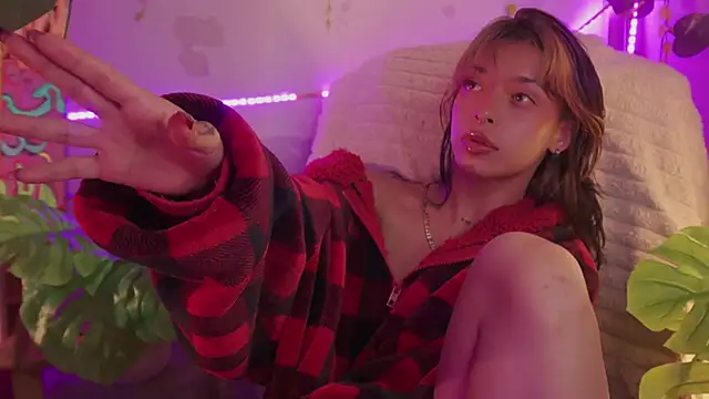 Kitty arts online show from February 2025 09:55:01 PM