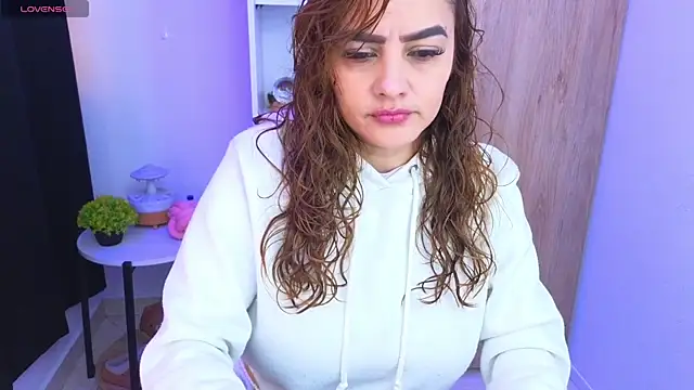 Lu perez online show from July 2026 01:19:01 PM