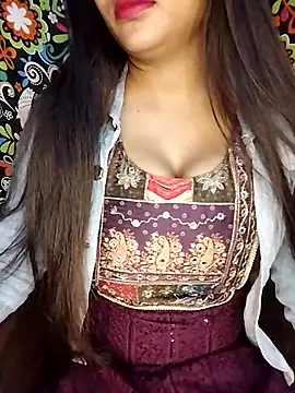 Sreya213 online show from February 2026 04:47:02 PM