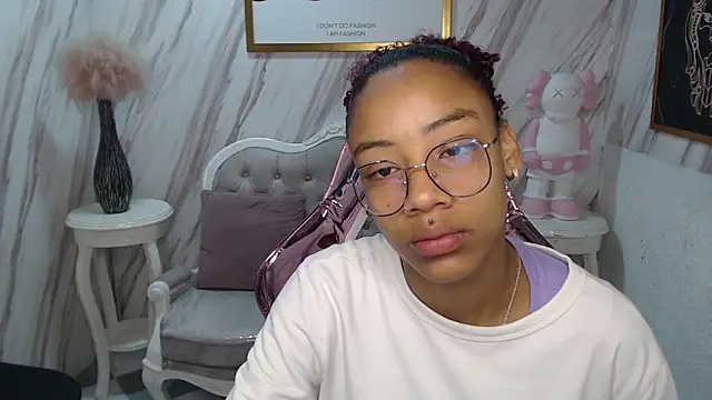Violeth b online show from February 2025 12:39:01 PM