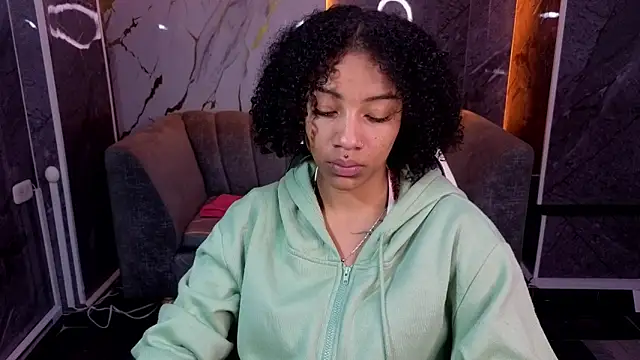 Violeth b online show from January 2026 01:05:02 PM