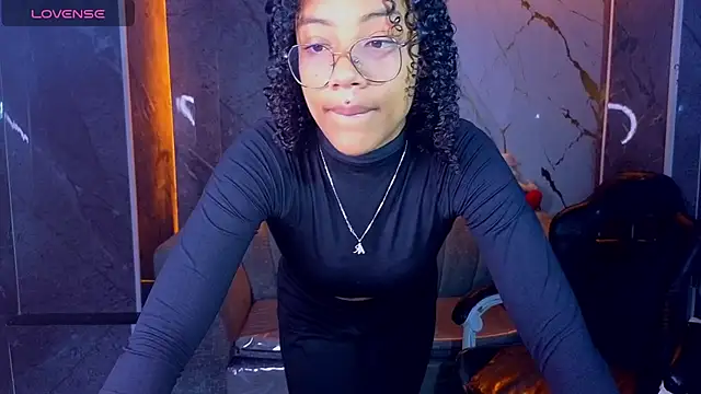 Snapshot of Violeth_b chatting on July 2026 12:41:01 PM Violeth b online show from July 2026 12:41:01 PM