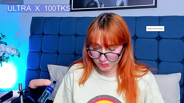 Snapshot of sofia218 chatting on February 2025 02:32:02 PM sofia218 online show from February 2025 02:32:02 PM