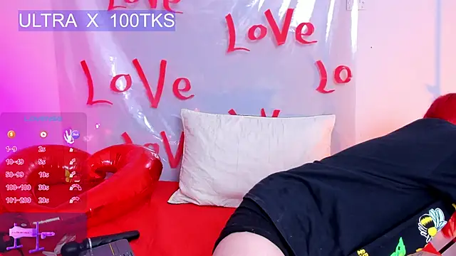 Snapshot of sofia218 chatting on February 2025 11:08:02 PM sofia218 online show from February 2025 11:08:02 PM