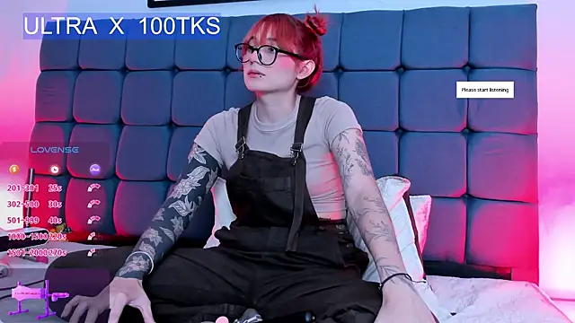 Snapshot of sofia218 chatting on March 2025 09:04:02 PM sofia218 online show from March 2025 09:04:02 PM