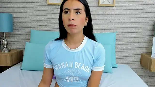 Snapshot of IssabellaLopez chatting on December 2024 10:38:02 PM IssabellaLopez online show from December 2024 10:38:02 PM
