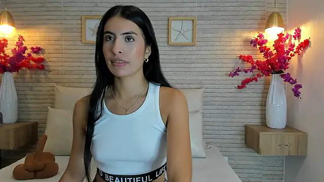 Snapshot of IssabellaLopez chatting on October 2025 12:22:02 PM IssabellaLopez online show from October 2025 12:22:02 PM
