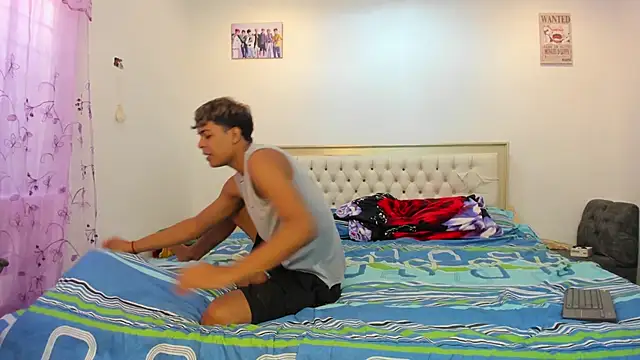 Snapshot of dafnezahiraa_ chatting on January 2025 06:10:02 PM dafnezahiraa  online show from January 2025 06:10:02 PM