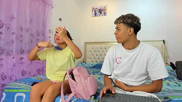 Snapshot of dafnezahiraa_ chatting on March 2025 04:26:02 AM dafnezahiraa  online show from March 2025 04:26:02 AM