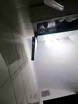 Snapshot of lucylovles chatting on November 2025 04:40:02 AM lucylovles online show from November 2025 04:40:02 AM