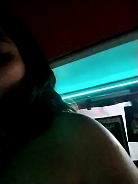 Snapshot of lucylovles chatting on November 2025 09:35:01 AM lucylovles online show from November 2025 09:35:01 AM