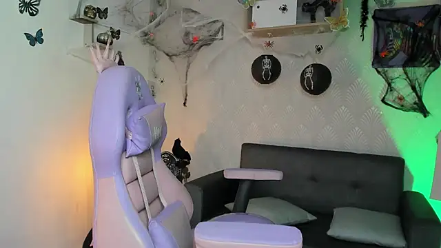 Alaia Love77 online show from October 2025 11:05:02 PM