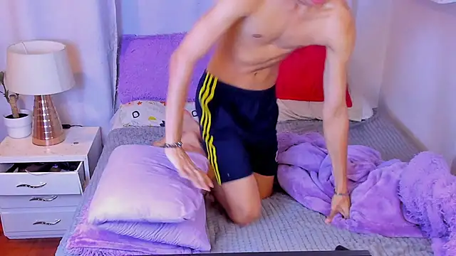 santy-kitty online show from April 2026 01:52:02 AM