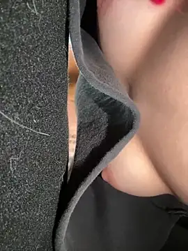 Snapshot of EemaHaruki chatting on December 2024 11:03:01 PM EemaHaruki online show from December 2024 11:03:01 PM