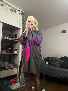 Snapshot of EemaHaruki chatting on December 2024 06:05:02 PM EemaHaruki online show from December 2024 06:05:02 PM