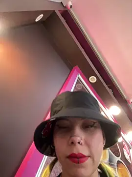 Snapshot of EemaHaruki chatting on January 2025 09:01:01 PM EemaHaruki online show from January 2025 09:01:01 PM