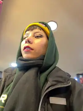 Snapshot of EemaHaruki chatting on February 2025 12:33:01 AM EemaHaruki online show from February 2025 12:33:01 AM