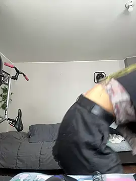 Snapshot of EemaHaruki chatting on February 2025 07:17:01 PM EemaHaruki online show from February 2025 07:17:01 PM