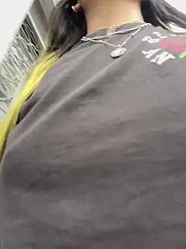 Snapshot of EemaHaruki chatting on February 2025 06:04:02 PM EemaHaruki online show from February 2025 06:04:02 PM