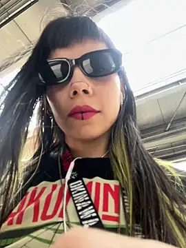 Snapshot of EemaHaruki chatting on February 2025 05:53:01 PM EemaHaruki online show from February 2025 05:53:01 PM