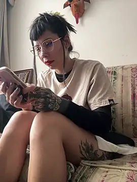 Snapshot of EemaHaruki chatting on March 2025 09:45:01 PM EemaHaruki online show from March 2025 09:45:01 PM