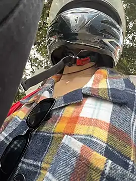 Snapshot of EemaHaruki chatting on November 2025 06:30:01 PM EemaHaruki online show from November 2025 06:30:01 PM