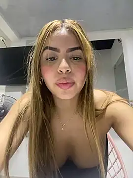 Snapshot of Mary_ivett chatting on January 2025 01:08:01 AM Mary ivett online show from January 2025 01:08:01 AM