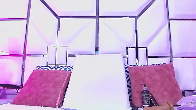 Snapshot of AlliciaKim chatting on March 2026 11:58:01 AM AlliciaKim online show from March 2026 11:58:01 AM