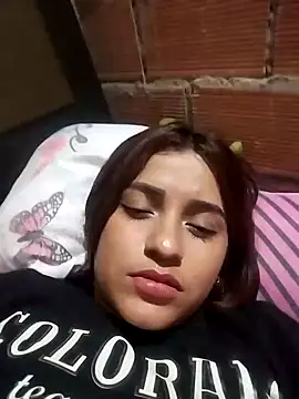 perlita05 online show from February 2025 08:38:01 AM