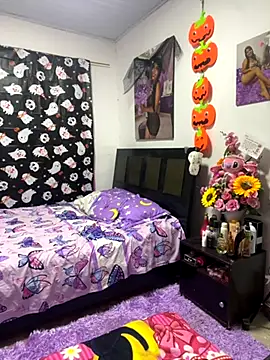 perlita05 online show from October 2025 11:49:02 PM