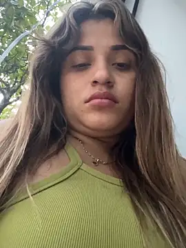 perlita05 online show from December 2025 10:27:02 PM